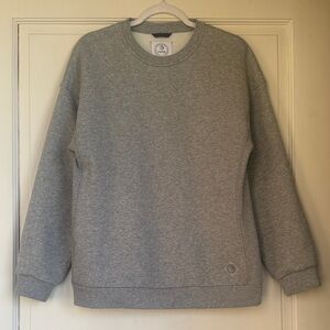 Great Condition Thick Cozy Crewneck Sweatshirt - Gray